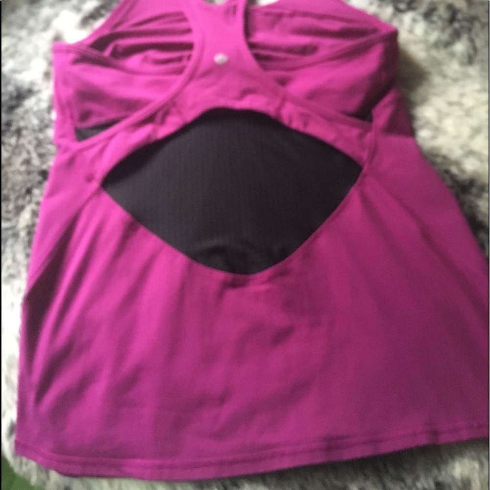 Lululemon tank